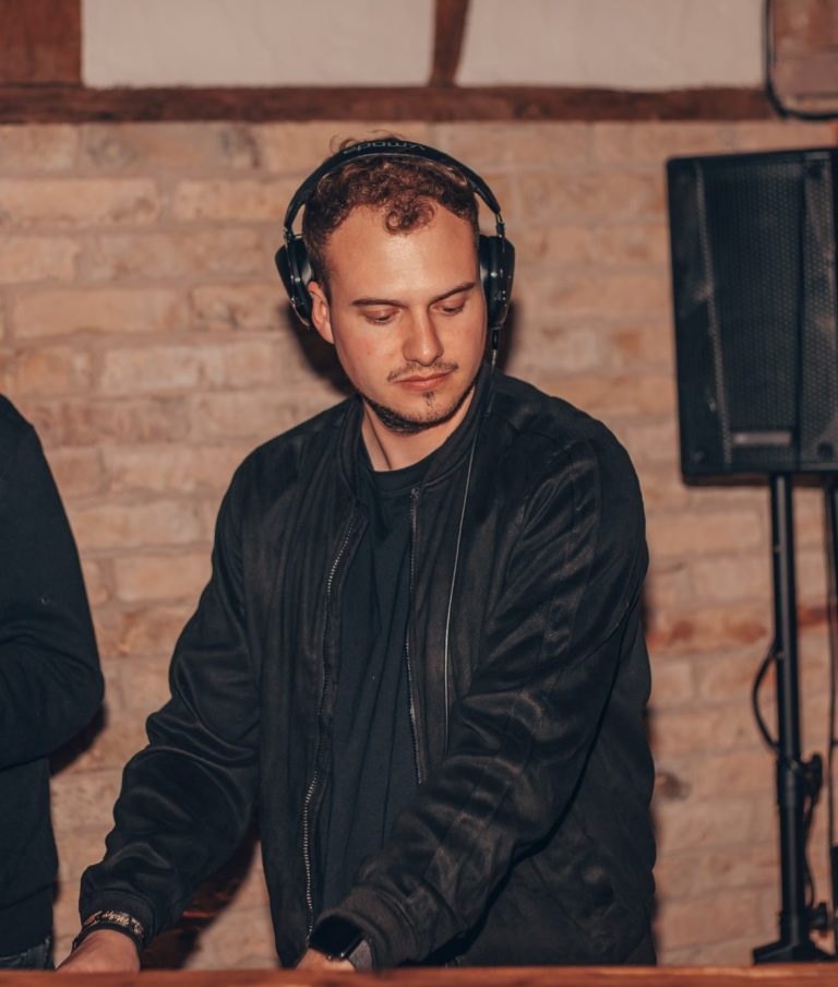 DJ Sven Klein | Firmenfeier - Leistungen